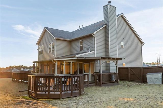 289 Greighmoor Court, Loganville, GA 30052
