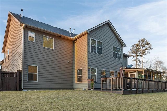289 Greighmoor Court, Loganville, GA 30052