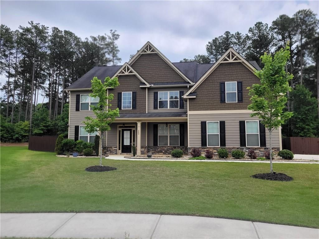 289 Greighmoor Court, Loganville, GA 30052