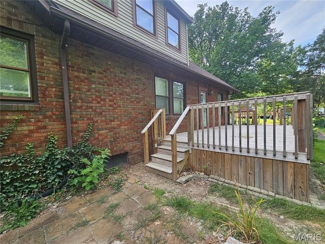 220 S 9th Street, East Alton, IL 62024