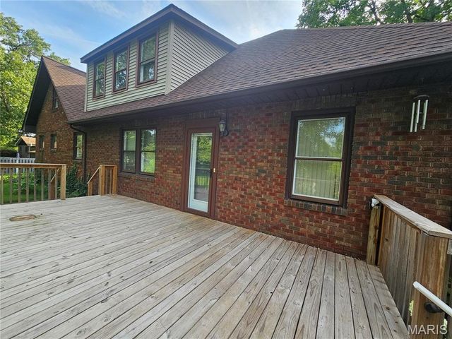 220 S 9th Street, East Alton, IL 62024