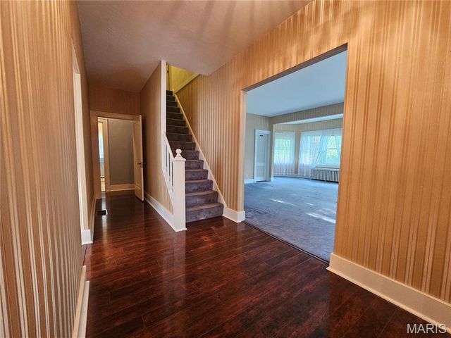 220 S 9th Street, East Alton, IL 62024