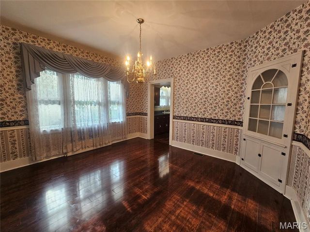 220 S 9th Street, East Alton, IL 62024