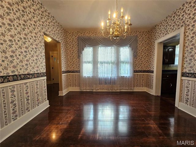 220 S 9th Street, East Alton, IL 62024