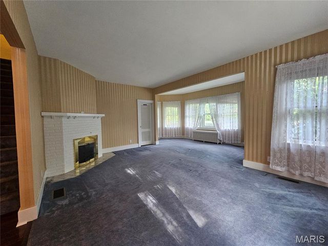 220 S 9th Street, East Alton, IL 62024