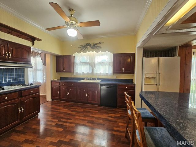 220 S 9th Street, East Alton, IL 62024