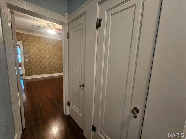 220 S 9th Street, East Alton, IL 62024