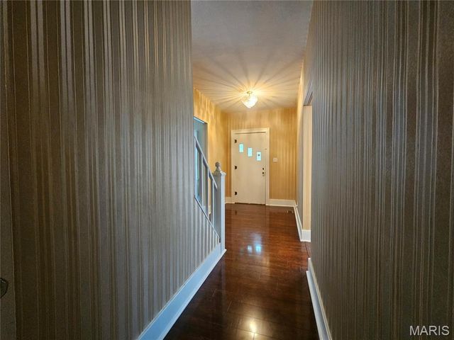 220 S 9th Street, East Alton, IL 62024