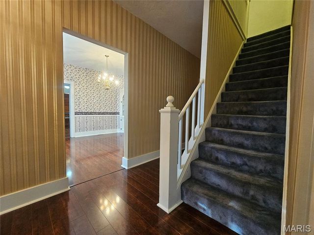220 S 9th Street, East Alton, IL 62024