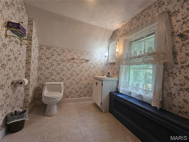 220 S 9th Street, East Alton, IL 62024