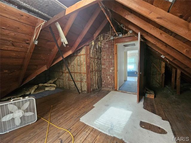 220 S 9th Street, East Alton, IL 62024