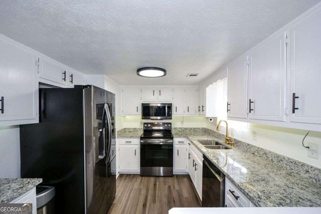 5059 Martins Crossing Road, Stone Mountain, GA 30088