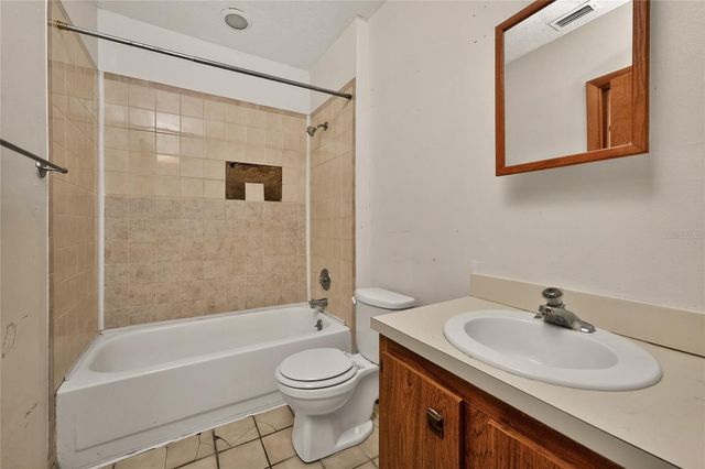 401 AQUI ESTA DRIVE, Punta Gorda, FL 33950