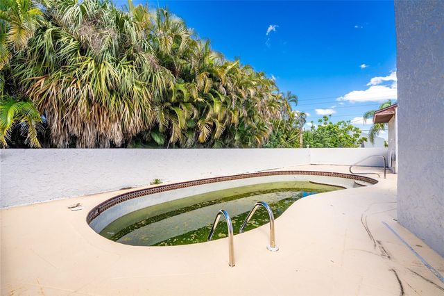 401 AQUI ESTA DRIVE, Punta Gorda, FL 33950