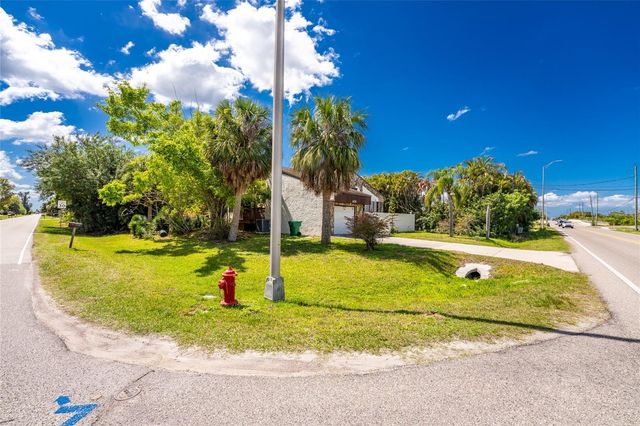 401 AQUI ESTA DRIVE, Punta Gorda, FL 33950