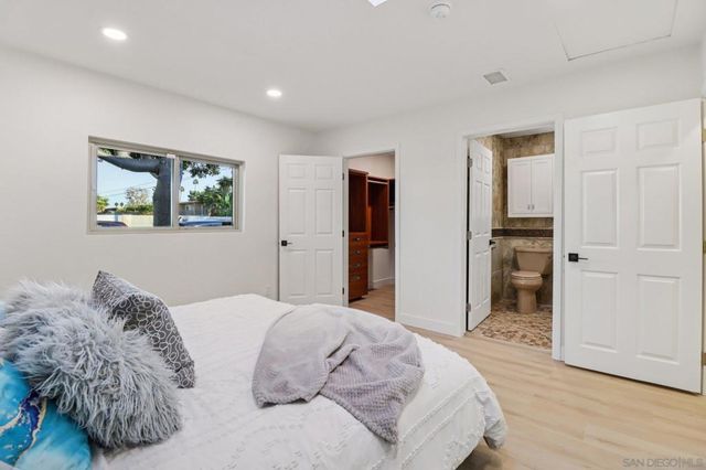 4930 Longford St, San Diego, CA 92117