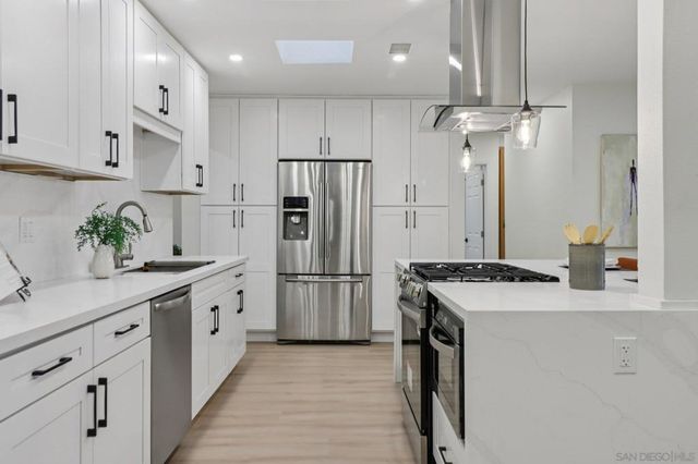 4930 Longford St, San Diego, CA 92117