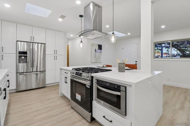 4930 Longford St, San Diego, CA 92117