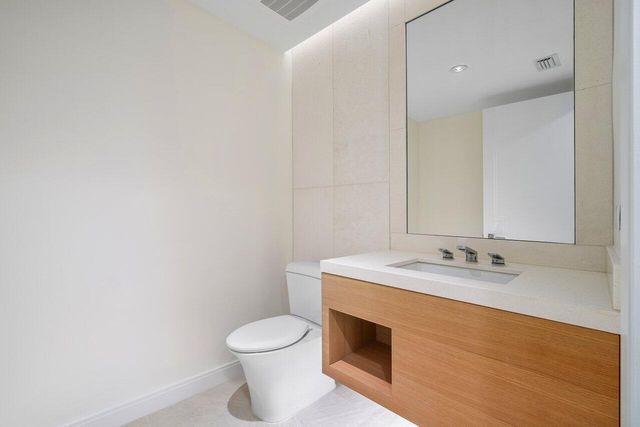 3550 S Ocean 2d Boulevard 2d, South Palm Beach, FL 33480