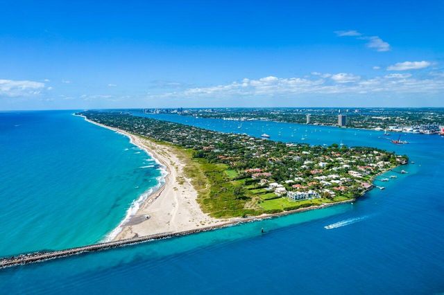 3550 S Ocean 2d Boulevard 2d, South Palm Beach, FL 33480