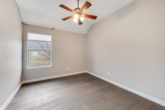 410 Brookside Drive, Lake Dallas, TX 75065