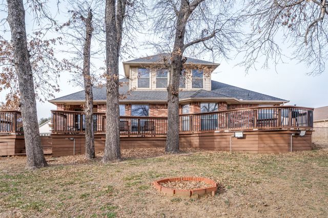 410 Brookside Drive, Lake Dallas, TX 75065