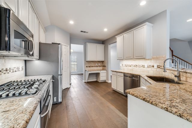 410 Brookside Drive, Lake Dallas, TX 75065