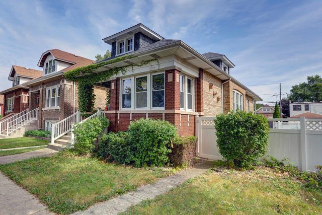 1505 S Highland Avenue, Berwyn, IL 60402