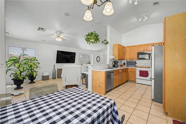 998 Trackers Glen Avenue, Henderson, NV 89015