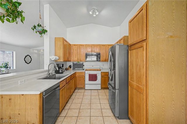 998 Trackers Glen Avenue, Henderson, NV 89015