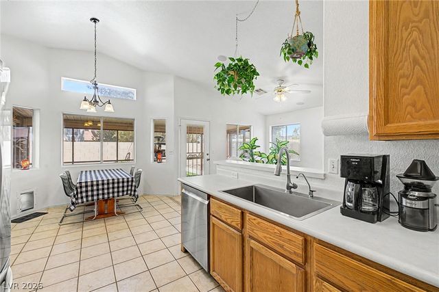 998 Trackers Glen Avenue, Henderson, NV 89015