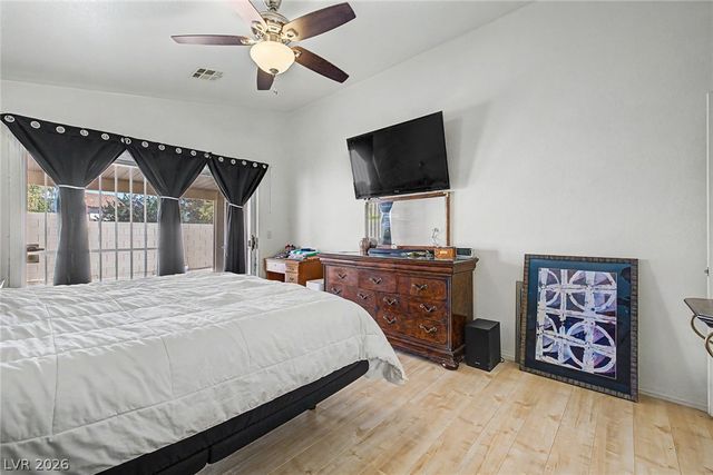 998 Trackers Glen Avenue, Henderson, NV 89015