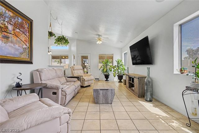 998 Trackers Glen Avenue, Henderson, NV 89015