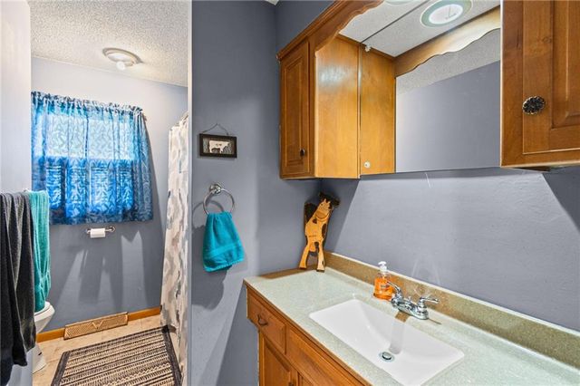 211 Rothrock Avenue, Richmond, MO 64085