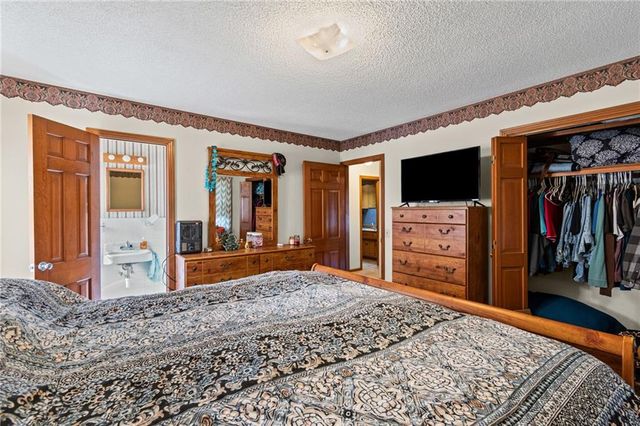 211 Rothrock Avenue, Richmond, MO 64085