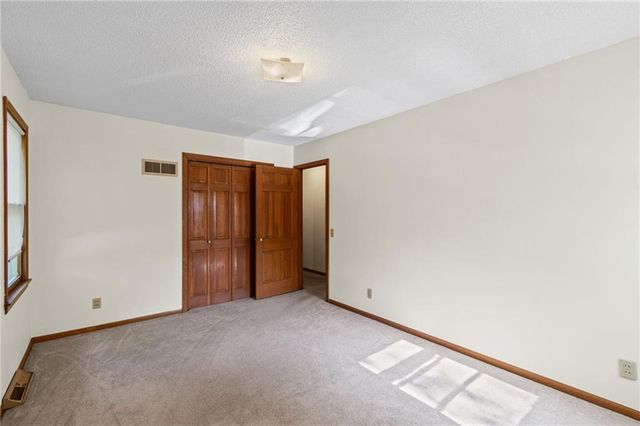 211 Rothrock Avenue, Richmond, MO 64085