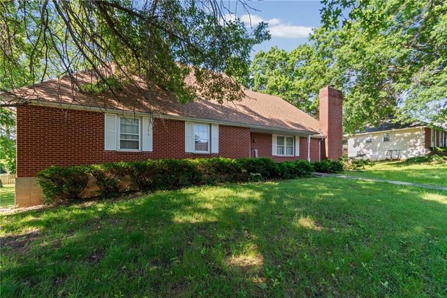 211 Rothrock Avenue, Richmond, MO 64085