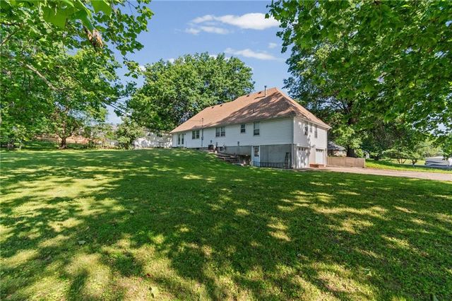 211 Rothrock Avenue, Richmond, MO 64085