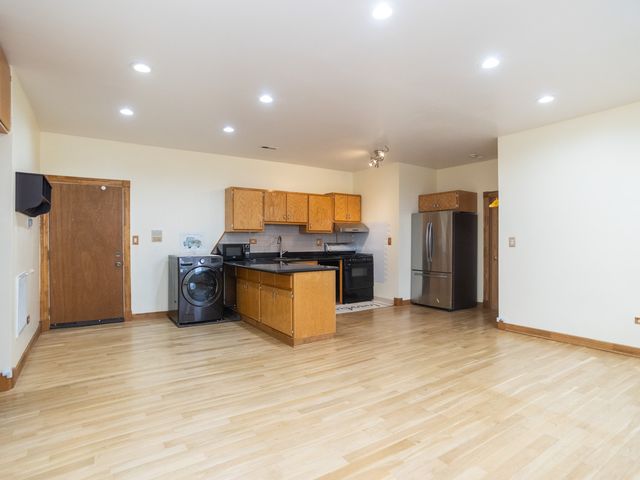 1758 W 35th Street 3R, Chicago, IL 60609