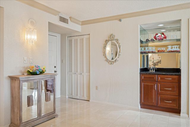 1201 S Ocean 704S, Hollywood, FL 33019