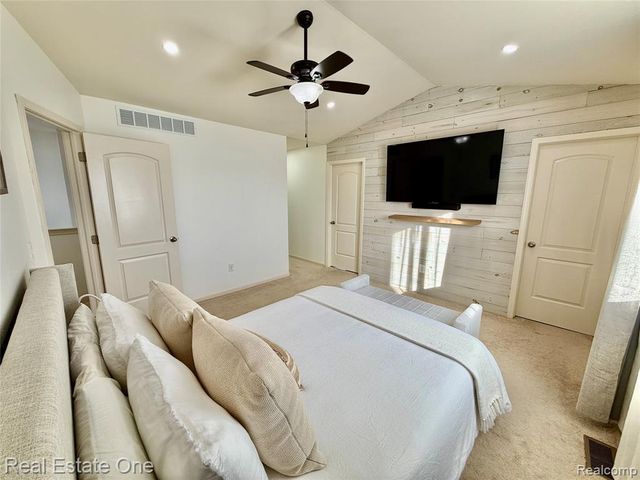 4112 Peach Tree Lane, Howell, MI 48843