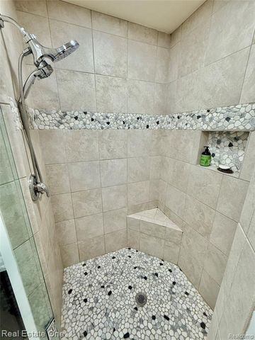 4112 Peach Tree Lane, Howell, MI 48843