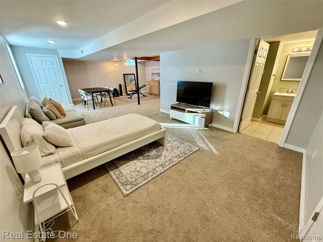 4112 Peach Tree Lane, Howell, MI 48843