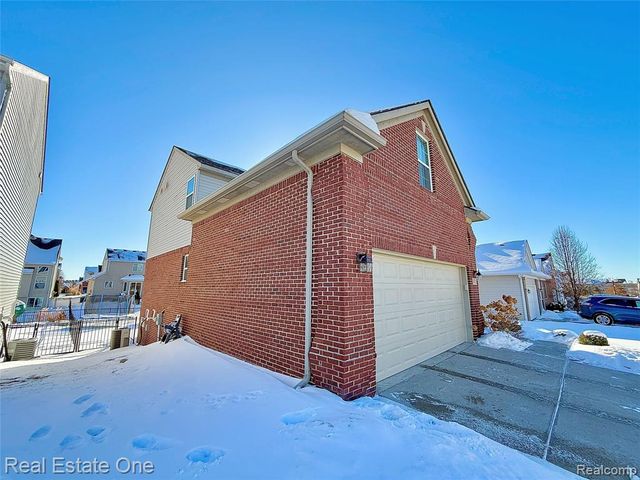 4112 Peach Tree Lane, Howell, MI 48843