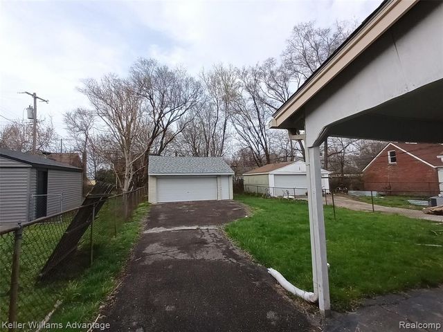 15345 Sumner, Redford, MI 48239