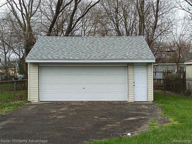 15345 Sumner, Redford, MI 48239