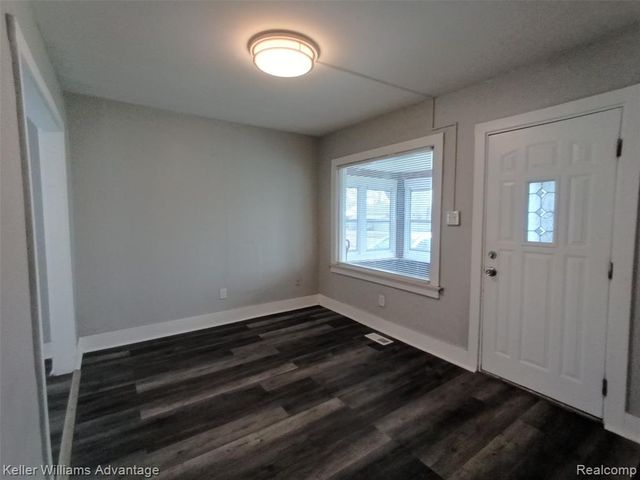 15345 Sumner, Redford, MI 48239