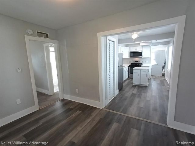 15345 Sumner, Redford, MI 48239