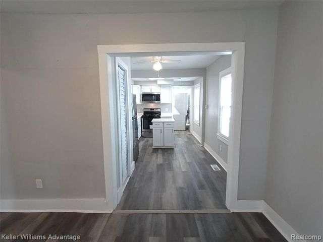 15345 Sumner, Redford, MI 48239