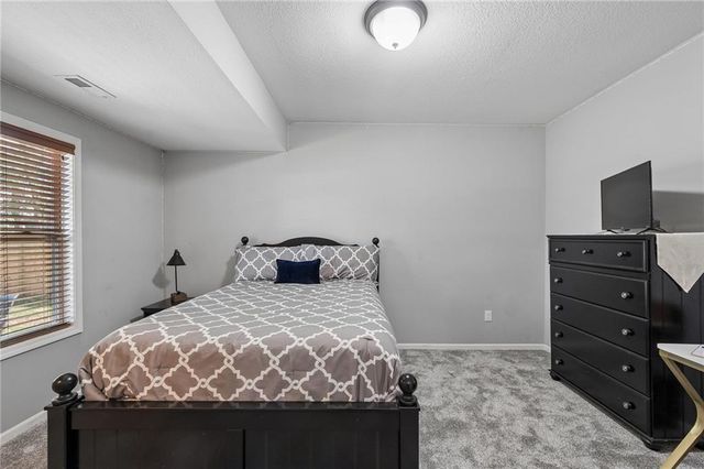 11450 Yecker Avenue, Kansas City, KS 66109